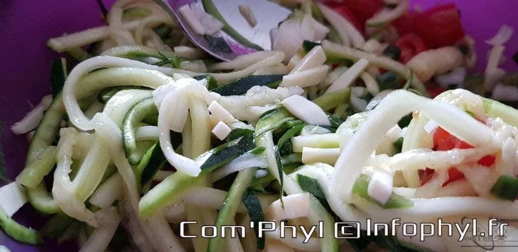 Salade printanière courgettes et emmental